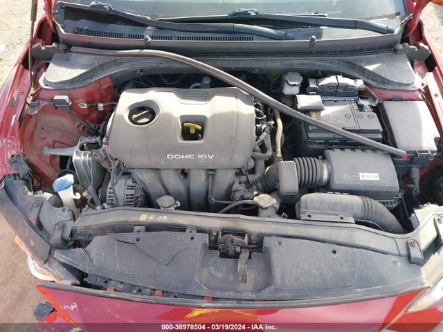 Hyundai ELANTRA SE 2018 5NPD74LF8JH318067 Image 10