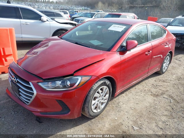 Hyundai ELANTRA SE 2018 5NPD74LF8JH318067 Image 2
