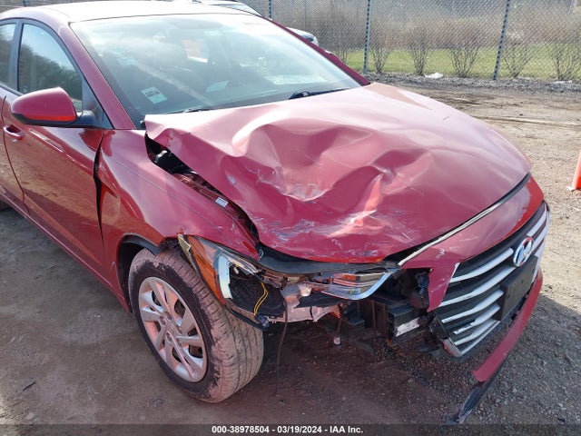 Hyundai ELANTRA SE 2018 5NPD74LF8JH318067 Image 6
