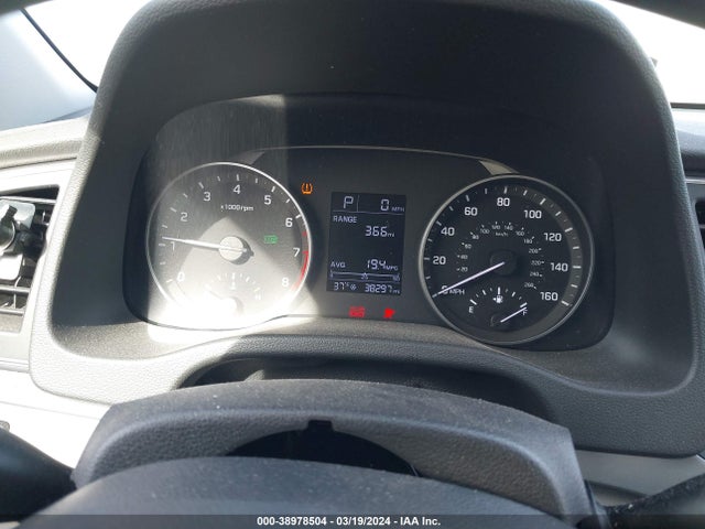 Hyundai ELANTRA SE 2018 5NPD74LF8JH318067 Image 7