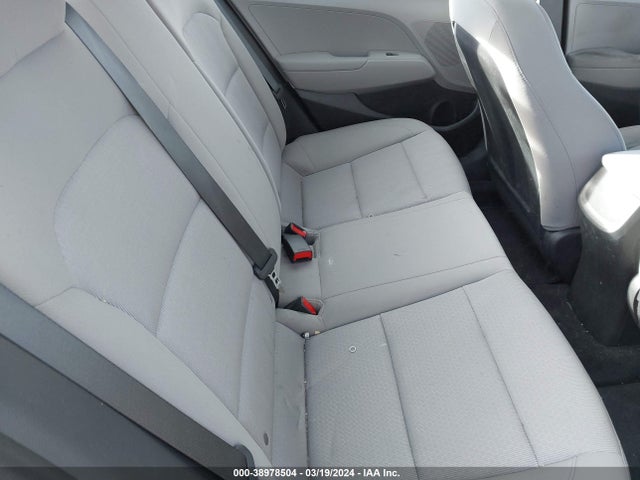 Hyundai ELANTRA SE 2018 5NPD74LF8JH318067 Image 8