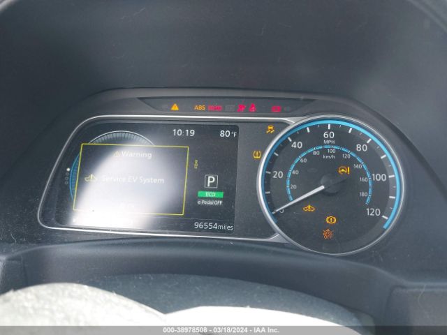 1N4AZ1CPXJC303835 Nissan LEAF SV