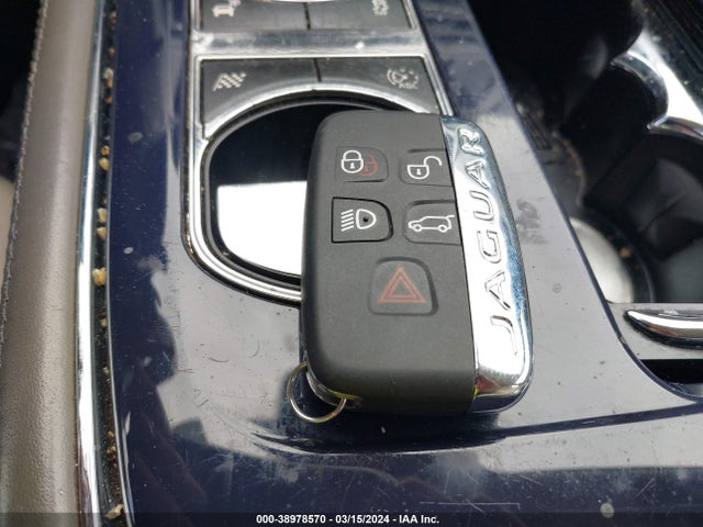 2013 JAGUAR XJ SAJWJ1CD7D8V48971 Photo 10