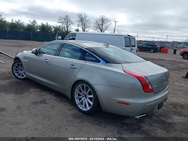 2013 JAGUAR XJ SAJWJ1CD7D8V48971 Photo 2