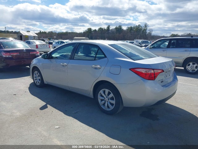 Toyota COROLLA LE 2019 2T1BURHE1KC181958 Image 3