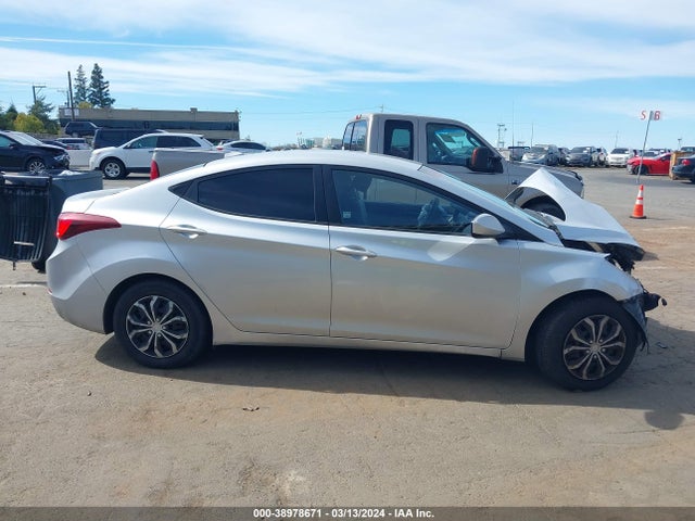 Hyundai ELANTRA SE 2016 5NPDH4AE8GH716170 Image 13