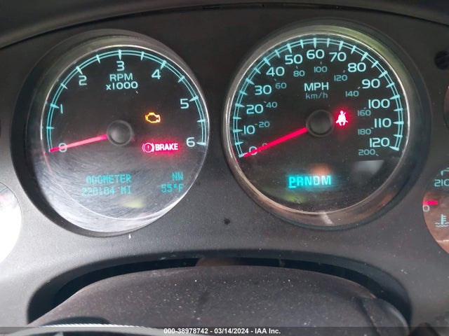 Auction sale of the 2011 Gmc Yukon Xl 1500 Denali, vin: 1GKS2MEF8BR135401, lot number: 38978742