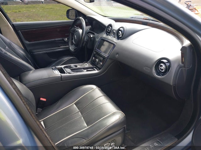 2013 JAGUAR XJ SAJWA2GB5DLV52349 Photo 4