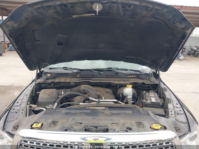 RAM 1500 Laramie  4x4 5'7 Box 2018 1C6RR7NTXJS194090 Image 10