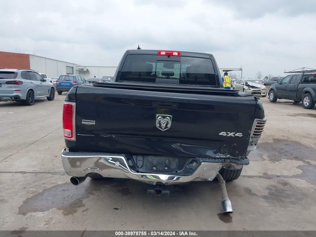 RAM 1500 Laramie  4x4 5'7 Box 2018 1C6RR7NTXJS194090 Image 17