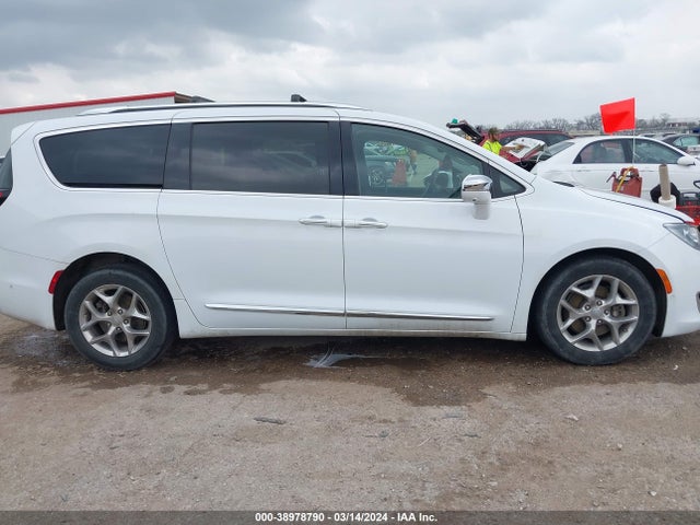 Chrysler Pacifica Limited 2018 2C4RC1GG3JR172294 Image 13
