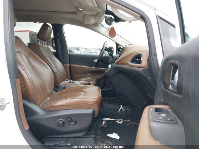 Chrysler Pacifica Limited 2018 2C4RC1GG3JR172294 Image 5