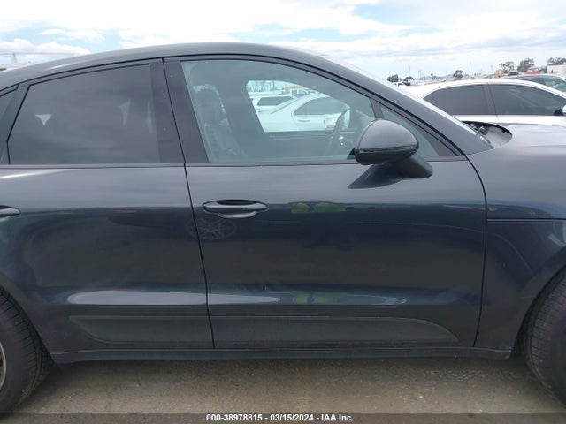 Porsche Macan 2021 WP1AA2A57MLB02227 Image 14