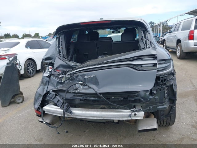 Porsche Macan 2021 WP1AA2A57MLB02227 Image 17