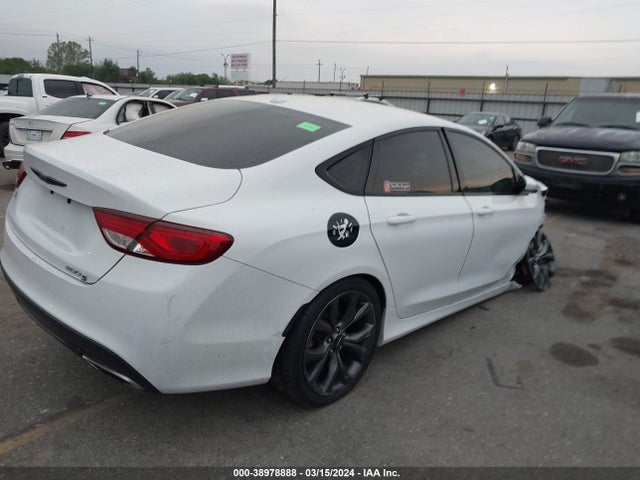 Chrysler 200 S 2015 1C3CCCBGXFN515040 Image 4