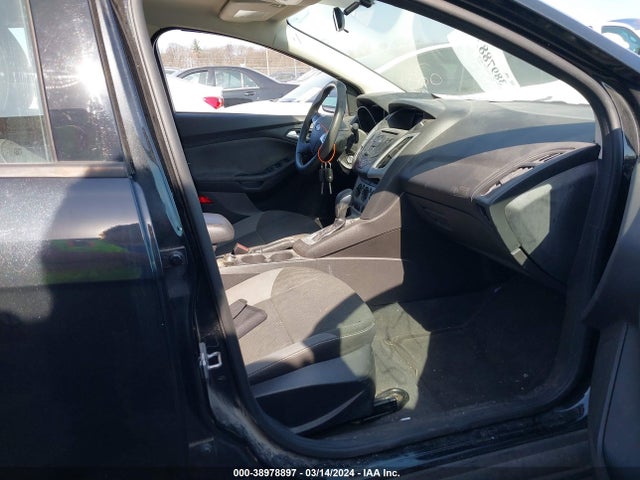 Ford FOCUS SE 2014 1FADP3F23EL272724 Image 4