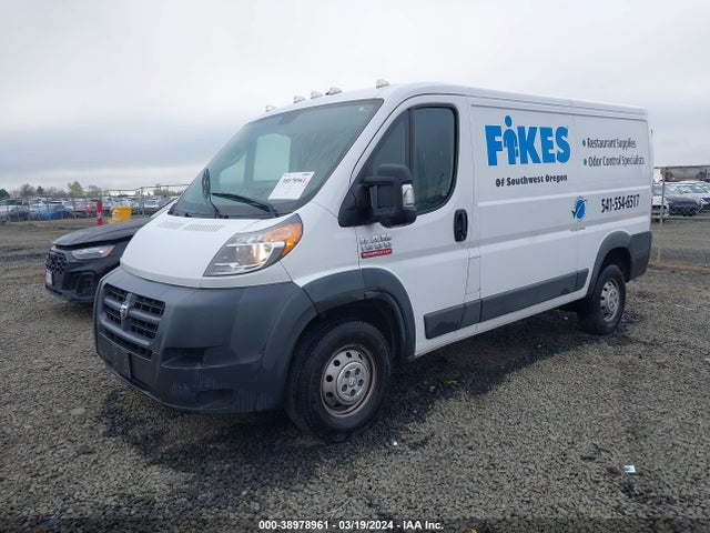 3C6TRVAGXJE106161 RAM Promaster 1500 Low Roof 136 Wb