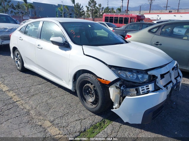 Honda Civic Lx 2018 2HGFC2F56JH531878 zdjęcie główne