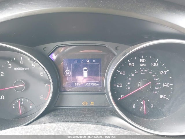 KIA SEDONA LX 2017 KNDMB5C18H6248163 Image 7