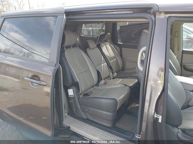 KIA SEDONA LX 2017 KNDMB5C18H6248163 Image 8