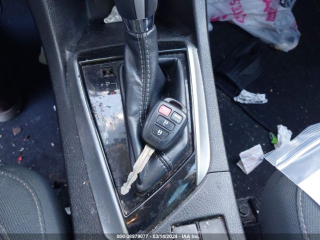 5YFBURHE1KP865893 Toyota COROLLA LE