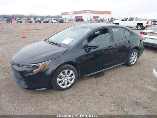 Toyota COROLLA LE 2021 JTDEPMAEXMJ177996 Image 2