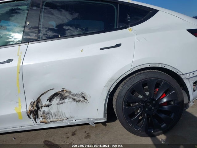 7SAYGDEF1NF562875 Tesla Model Y Performance Dual Motor All-wheel Drive