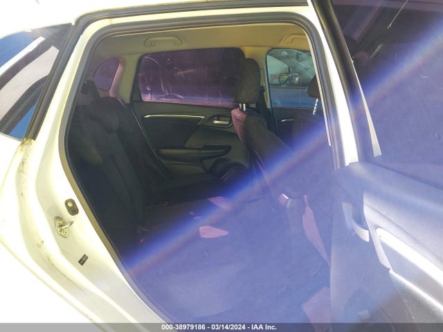 Honda FIT LX 2015 3HGGK5H51FM757843 Image 8