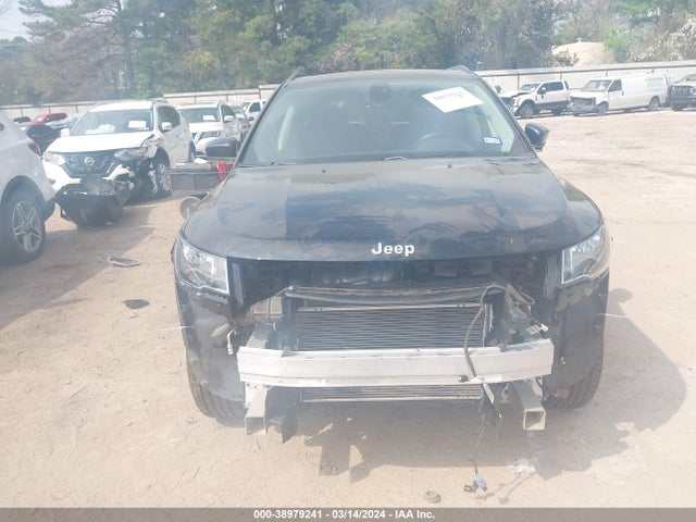 3C4NJCCB7JT240376 Jeep Compass Limited Fwd