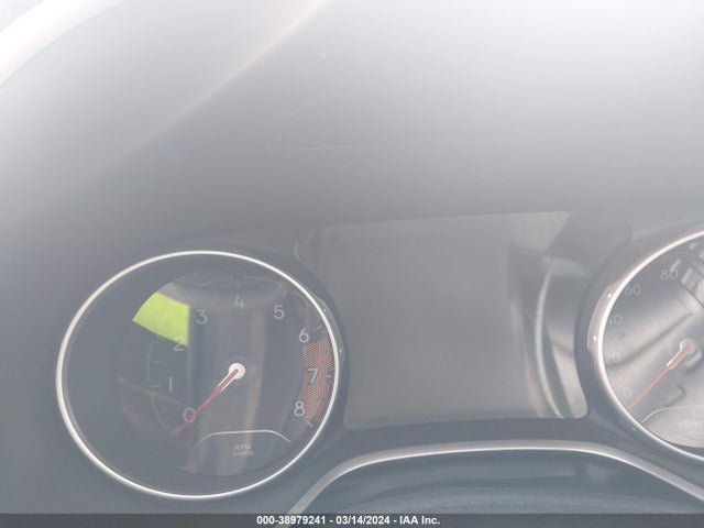 3C4NJCCB7JT240376 Jeep Compass Limited Fwd