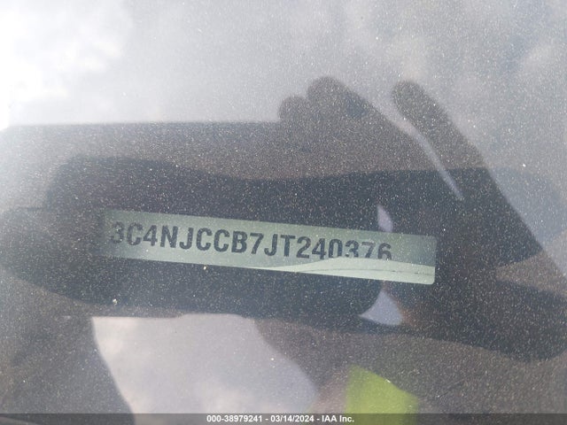 3C4NJCCB7JT240376 Jeep Compass Limited Fwd