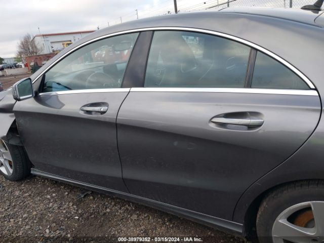 WDDSJ4GBXHN423693 Mercedes-Benz CLA 250 4MATIC