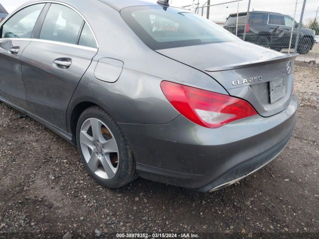 WDDSJ4GBXHN423693 Mercedes-Benz CLA 250 4MATIC