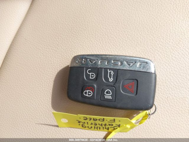 SADCJ2FX1JA256741 Jaguar F-pace 25t Premium