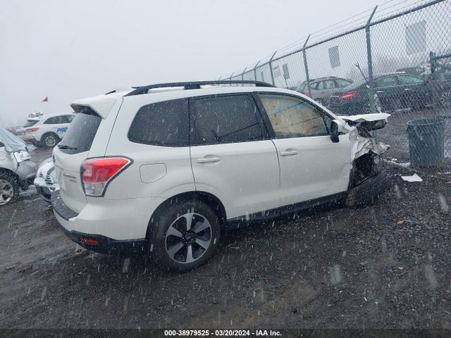 Subaru Forester 2.5i Premium 2017 JF2SJAEC7HH577427 Image 4