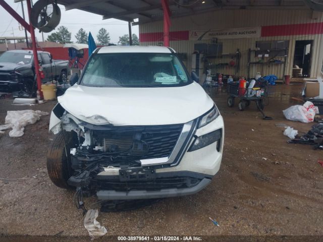 5N1BT3AA8NC704196 Nissan Rogue S Fwd