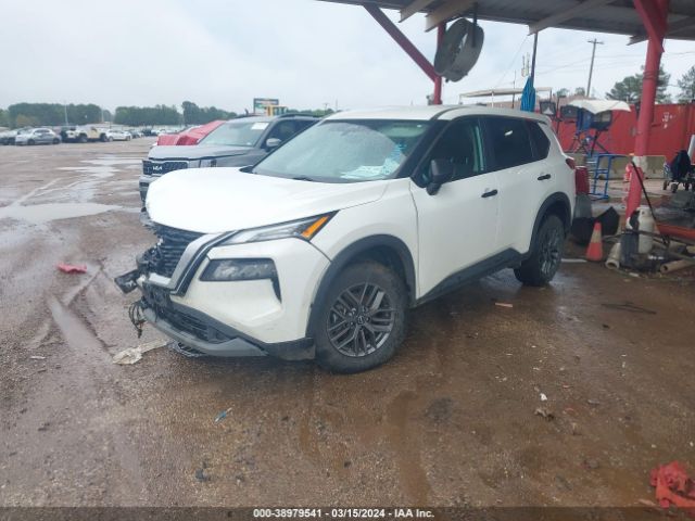 5N1BT3AA8NC704196 Nissan Rogue S Fwd