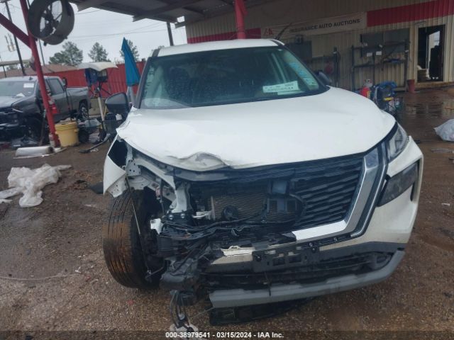 5N1BT3AA8NC704196 Nissan Rogue S Fwd
