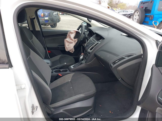 Ford FOCUS SE 2014 1FADP3K23EL450010 Image 5
