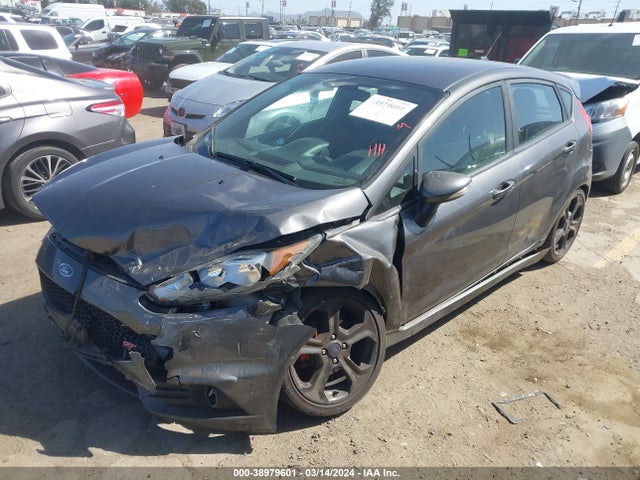 Ford FIESTA ST 2017 3FADP4GX1HM153539 Image 2