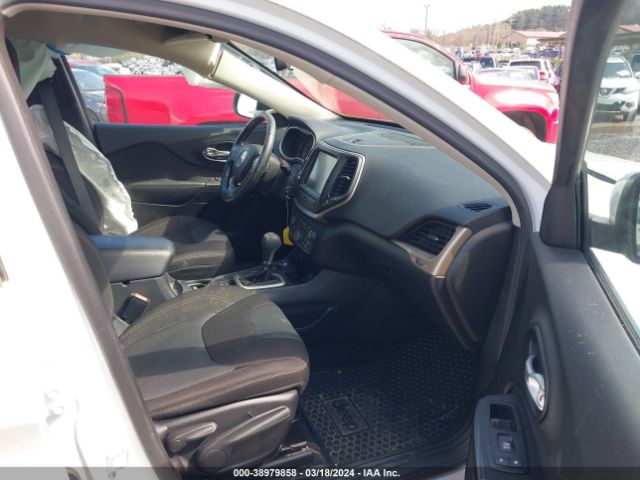 1C4PJMCS0GW270174 Jeep Cherokee Latitude