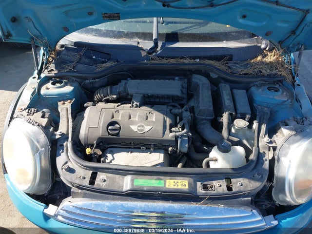 2010 MINI COOPER WMWMF3C59ATZ24779 Photo 9