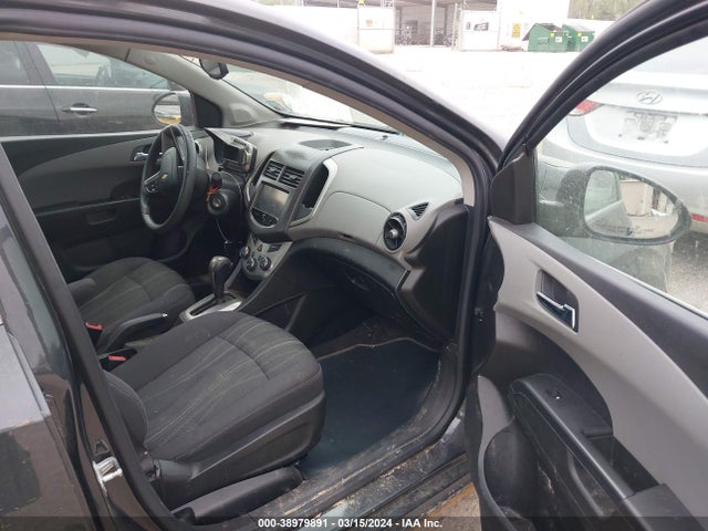 Chevrolet Sonic Lt Auto 2015 1G1JC5SH0F4202150 Image 5