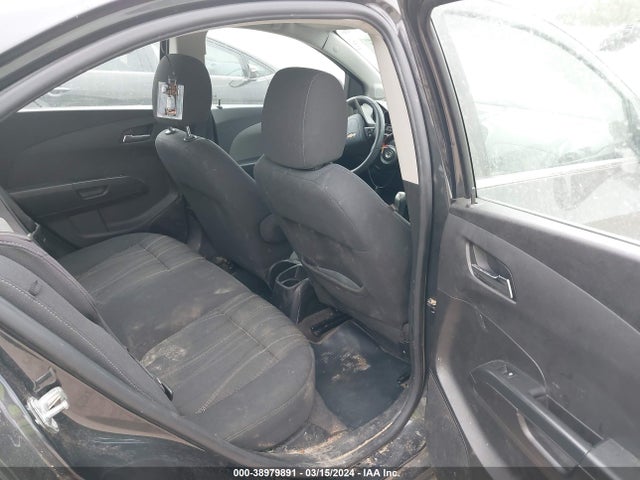 Chevrolet Sonic Lt Auto 2015 1G1JC5SH0F4202150 Image 8