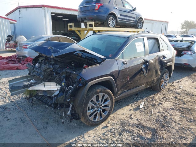 Toyota Rav4 Xle Premium 2022 2T3C1RFVXNW224686 Image 2