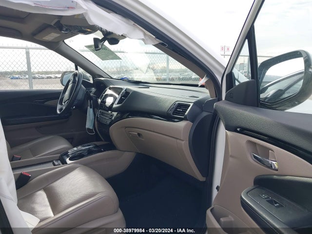 Honda Pilot Elite 2017 5FNYF6H0XHB000576 Image 5