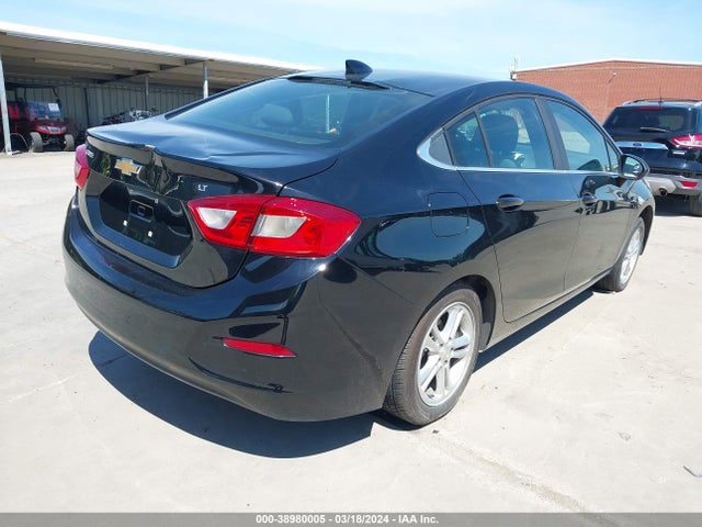 Chevrolet Cruze Lt Auto 2018 1G1BE5SM7J7221636 Image 4