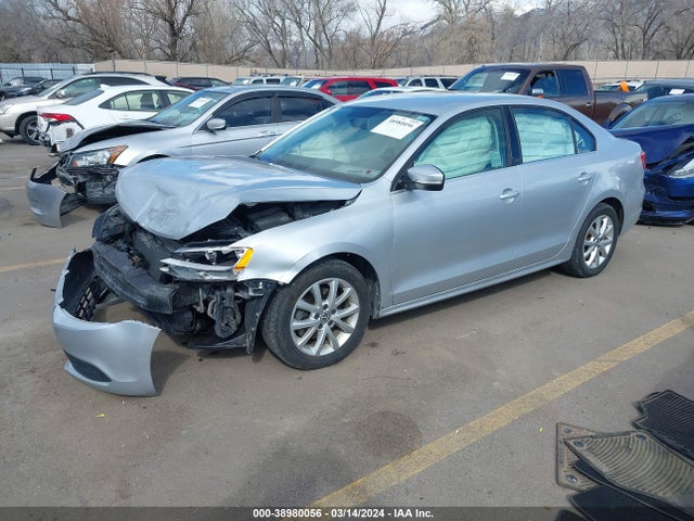 3VWD17AJ2EM303717 Volkswagen Jetta 1.8t Se