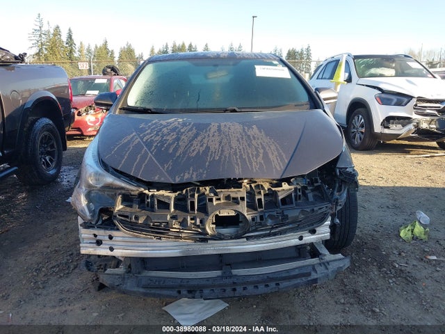 Toyota Prius Two 2016 JTDKBRFU1G3516474 Image 13