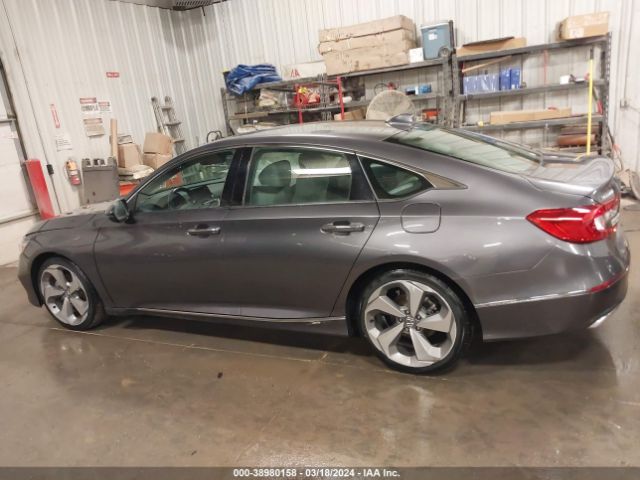 1HGCV2F98JA053882 Honda Accord Touring 2.0t